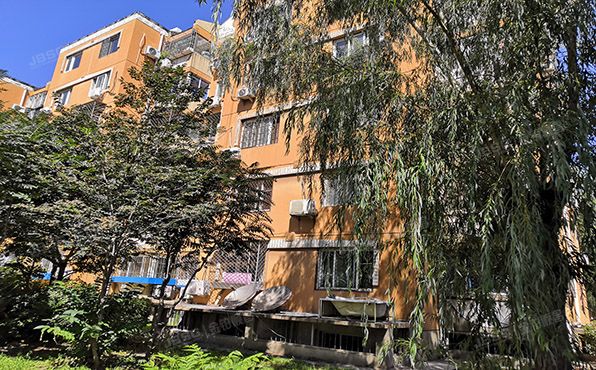 房山区  良乡黄辛庄东里12号楼2层5-201号