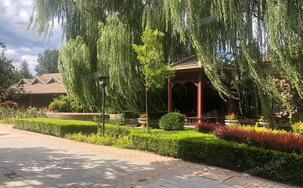 昌平区 立汤路38号香蜜田园24号-1至2层（麦卡伦地）别墅