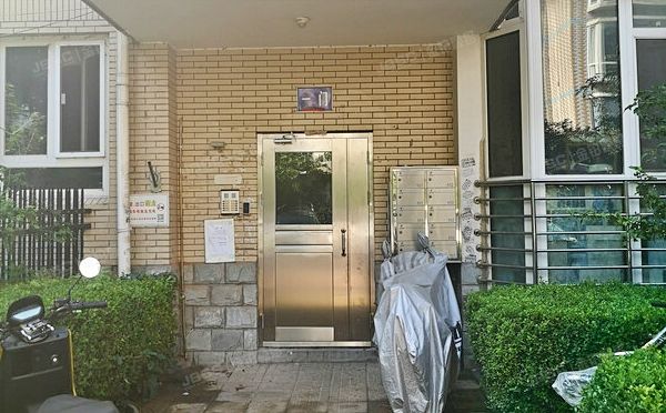 顺义区 双裕西区甲7号楼3层一单元301（白露雅园西区）