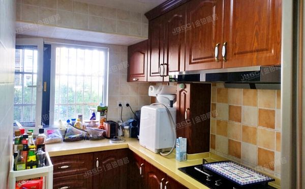 丰台区 丰仪南路1号院11号楼2层1单元204（广安康馨家园南区）经适房管理