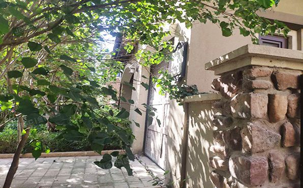 昌平区 安四路99号院三区8号1至2层（御汤山）别墅