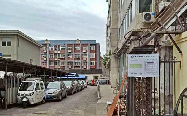 东城区 东四北大街303号楼3层3单元304号