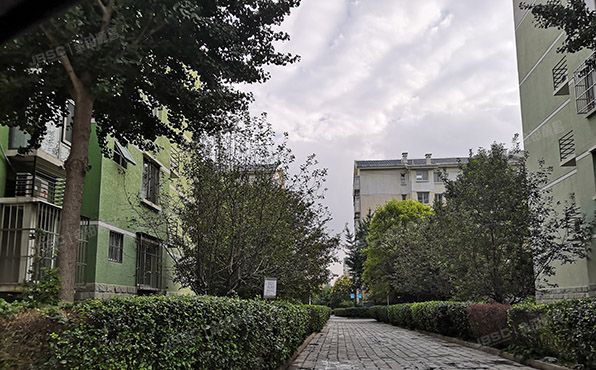 房山区 汇丰街3号院2号7层3单元702（世界名园）