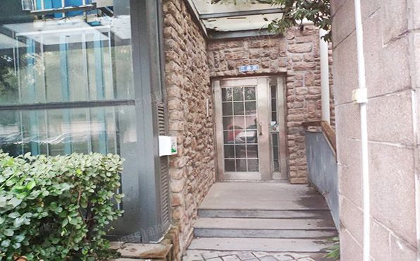 昌平区 定泗路216号院22号楼3至4层3单元301号（北京洋房）