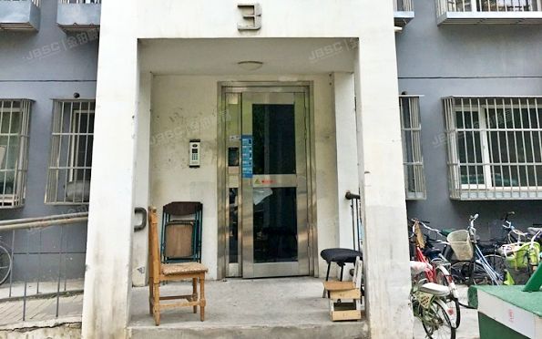 顺义区 泰和宜园17号楼3层3单元303