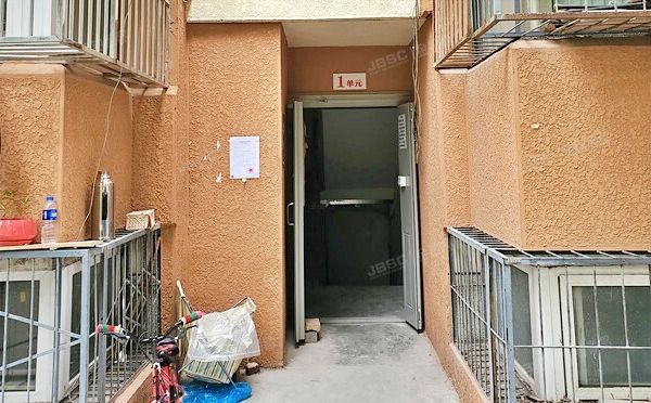 海淀区 西直门北大街43号院6号楼6层1单元601 房改房