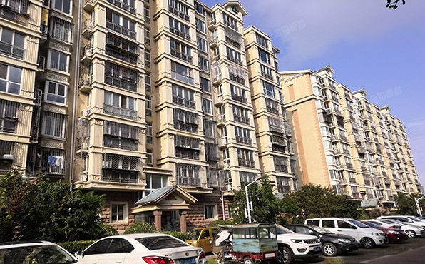 房山区 汇丰街4号院10号3层1单元301（世界名园）