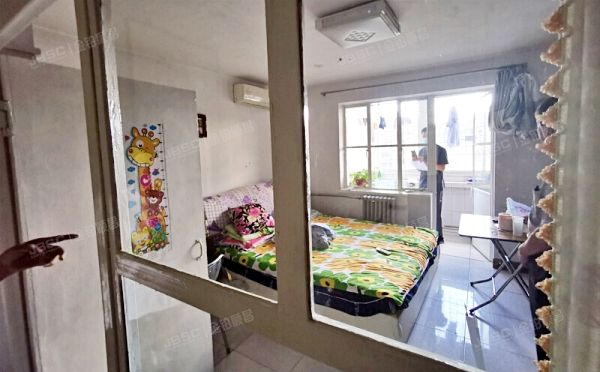 丰台区 和义东里一区8号楼3层2单元302号 经适房