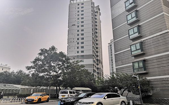 丰台区 青塔西路58号院3号楼1102号房产的70%份额（珠江峰景）