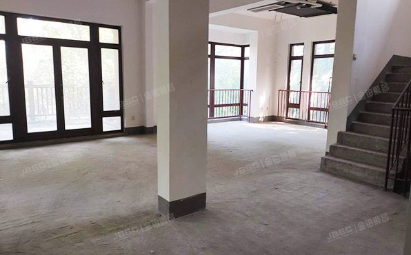 密云区 密溪路33号院2区26-1至2层2区26（君山别墅）