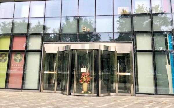 大兴区 宏福路1号院1号楼1层105（鸿坤广场）商业