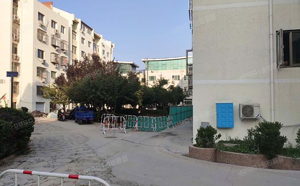 怀柔区 湖光小区33号院梅苑1号楼2单元201