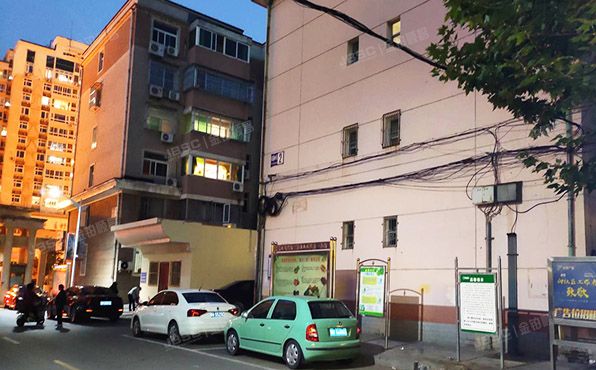 密云区 花园小区2号楼4层3单元402号