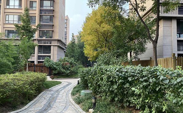 顺义区顺安路33号院三区3号楼3单元102（合景香悦四季）