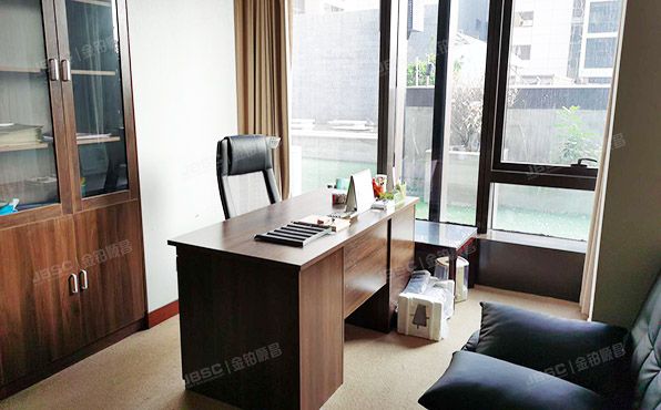 朝阳区 万科大都会6层702+车位 办公