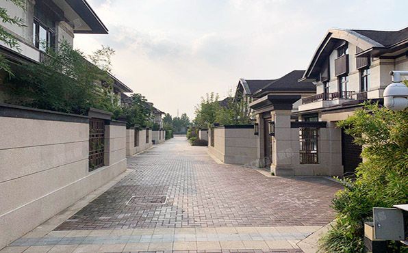 通州区 草寺500号院二区18号楼1至2层01（天鸿颐景别墅）