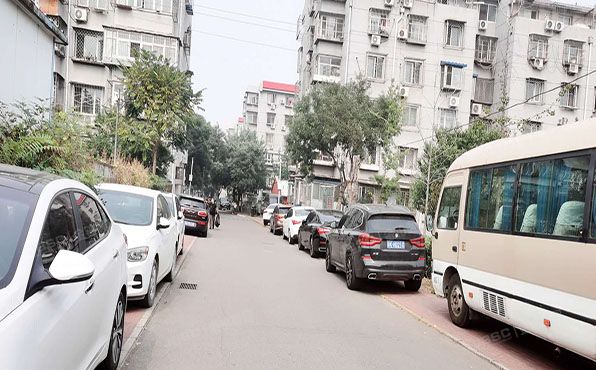 顺义区 西辛南区60号楼4层1单元402