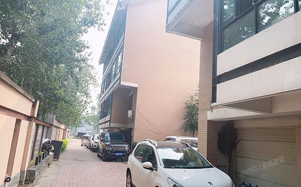 东城区 北河沿大街41号楼3层301、1层108、1层112（御京花园）公寓