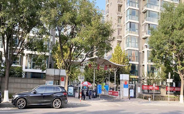 顺义区 双兴东区18号楼1层1单元102室（阳光水岸）