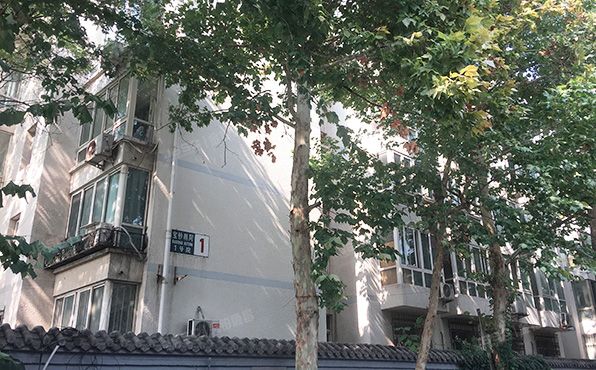 东城区 宝钞胡同1号7层4单元702（宝钞苑）