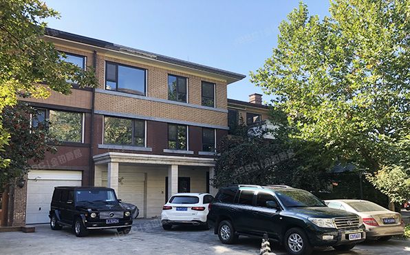 海淀区 万城华府玺园4号楼-1至3层011058、-011058号 别墅