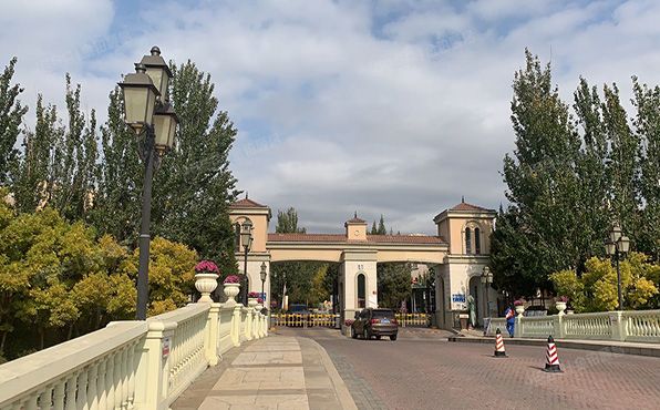 顺义区 丽来花园3区17栋03-1号+车位 联排别墅（誉天下）