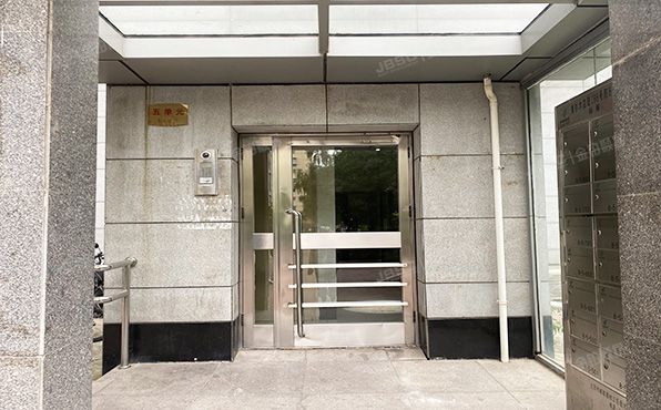 朝阳区 黄杉木店路188号院8号楼6层5单元702（阿曼寓所）