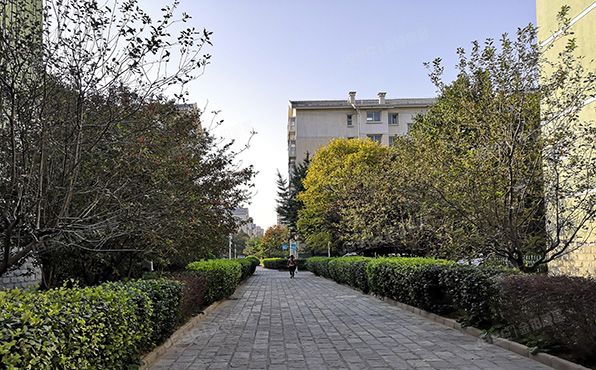 房山区 汇丰街3号院2号10层3单元1002（世界名园）