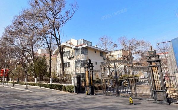 朝阳区 兴隆西街6号60幢1至3层（美丽亚洲假日花园）别墅