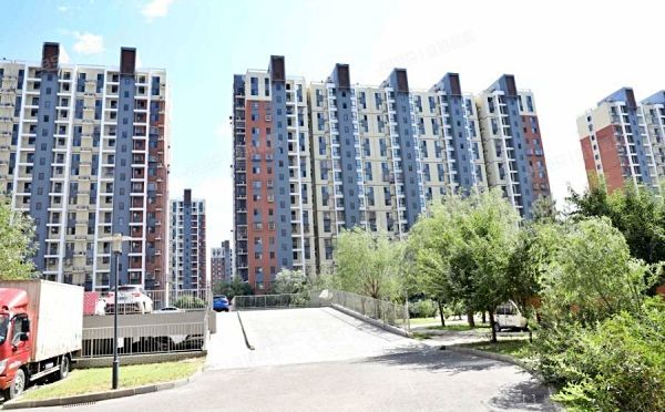 大兴区 育林街1号院1号楼3层4单元303（育新花园北里）