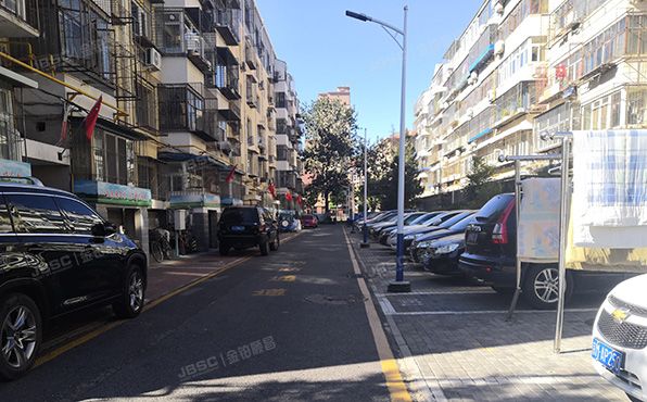 门头沟区 峪园小区13号楼4单元201号