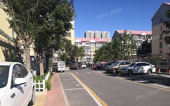 门头沟区 峪园小区13号楼4单元201号