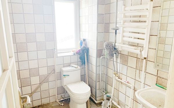 海淀区 三虎桥南路17号院二号楼三门303