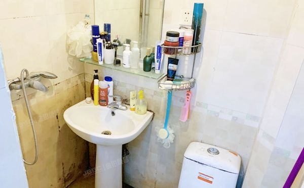 丰台区 苇子坑1号院2号楼1层4单元101号