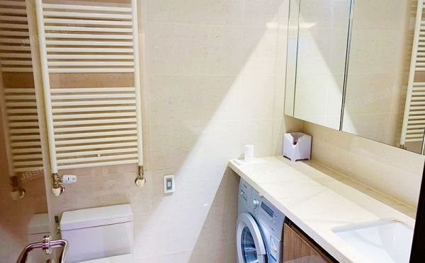 朝阳区 新东路8号院1号楼15层2单元1803（首开铂郡）