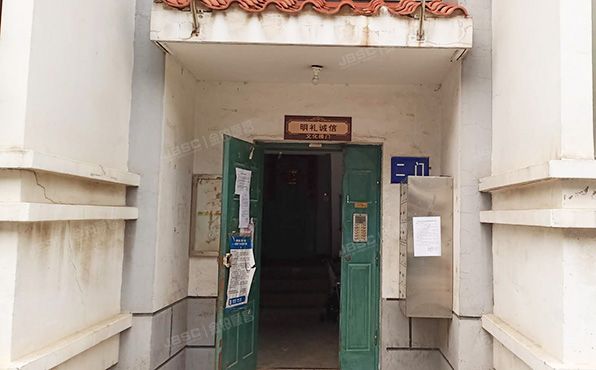 顺义区 龙府花园8号楼4层2单元402号