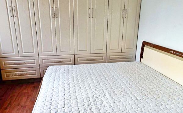 房山区-良乡 北潞春家园C4号楼4层304 经适房