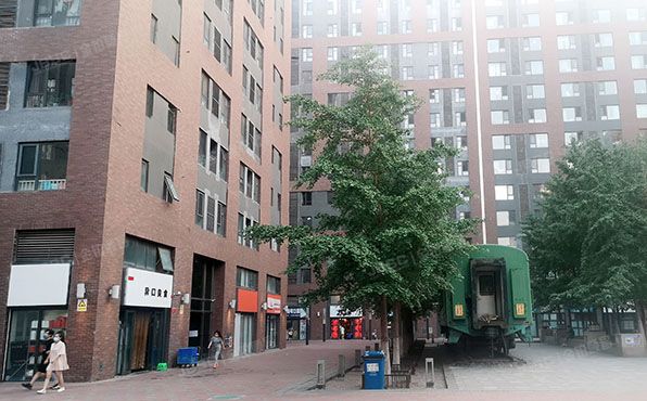 丰台区马家堡东路121号院7号楼12层1552号（七克拉）