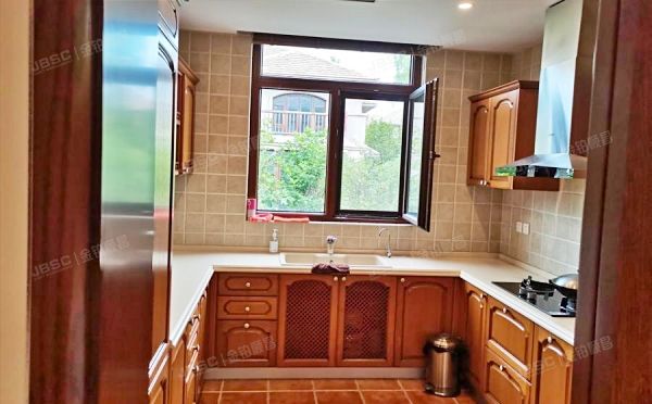 密云区 密溪路33号院三区48-1至2层三区48（君山别墅）