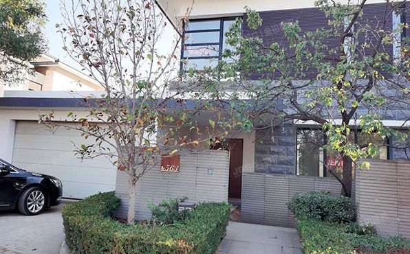 顺义区 金碧湖畔花园北区66号楼-1层至2层+地下室（御墅）