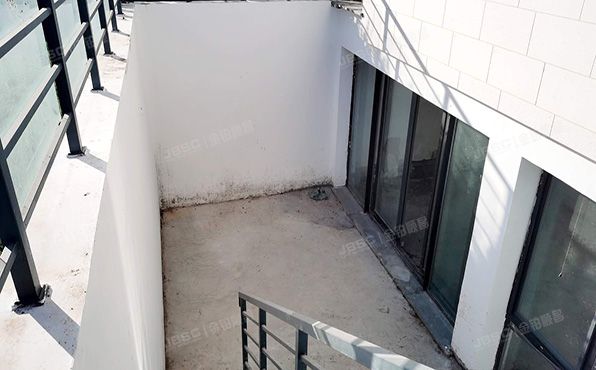 顺义区 金碧湖畔花园北区132号楼-1层至2层（御墅）别墅