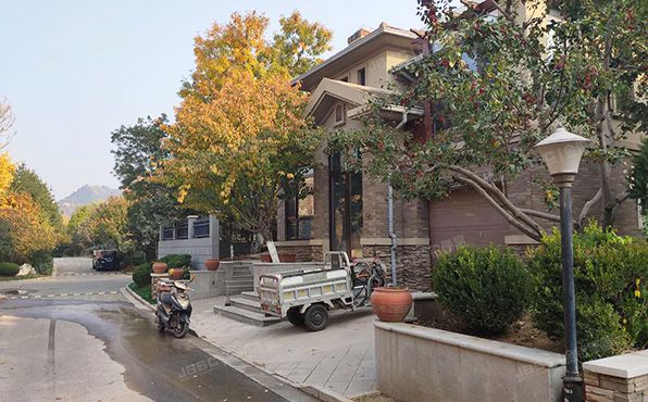 密云区 密溪路33号院三区48-1至2层三区48（君山别墅）