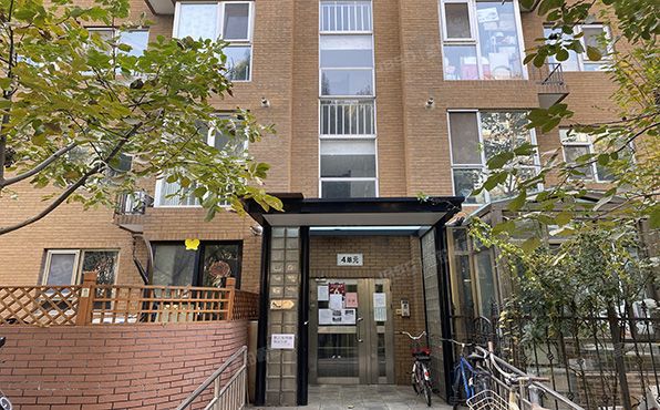 海淀区 裕泽园5号楼4单元201室+车位（绿波漫板裕泽园）