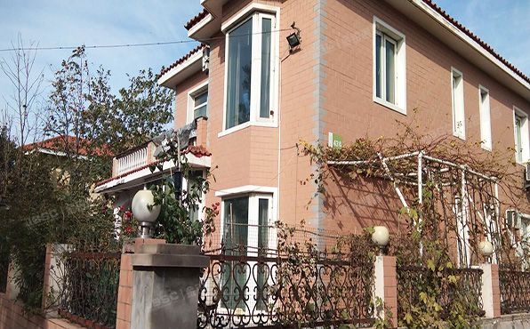 大兴区 半壁店绿茵花园四季区44号楼1至2层（绿茵花园）