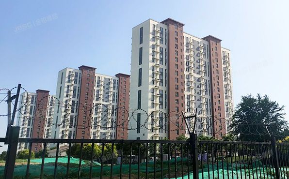 大兴区 育胜街36号院5号楼28层2单元2804（满庭春MOMA）自住型商品房