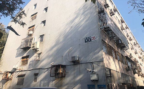 西城区 冠英园西区35号楼1层3单元102 房改房