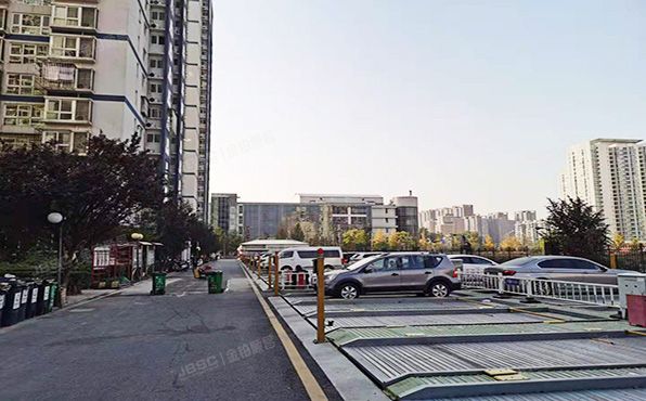 朝阳区 绣菊园21号楼13层1307及家具（绣菊园南区）