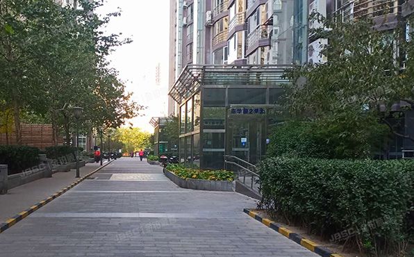 东城区 夕照寺街16号院3号楼20至21层荣华座2308室（水上华城）