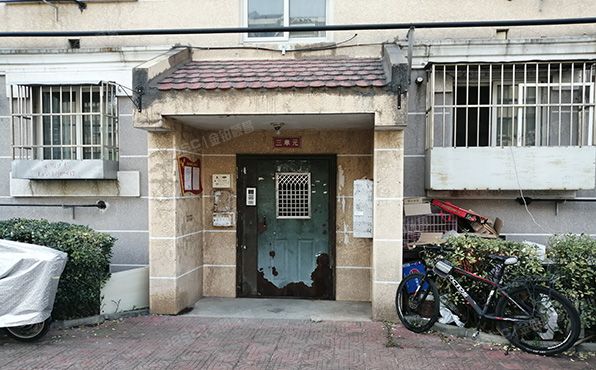 房山区  房山杰辉苑11号楼1层3-102号（杰辉苑小区）