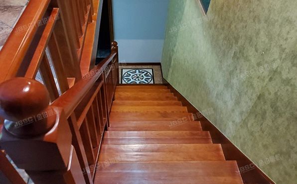 海淀区  临枫嘉园北里10号楼1层B单元102号（四季香山）